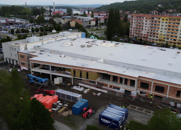 VIDEO: Betonáž ledové plochy zimního stadionu v Uherském Hradišti